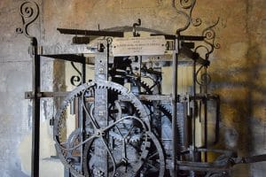 Il meccanismo dell'orologio astronomico a Mantova