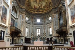 L'interno della Basilica di Sant'Andrea a Mantova