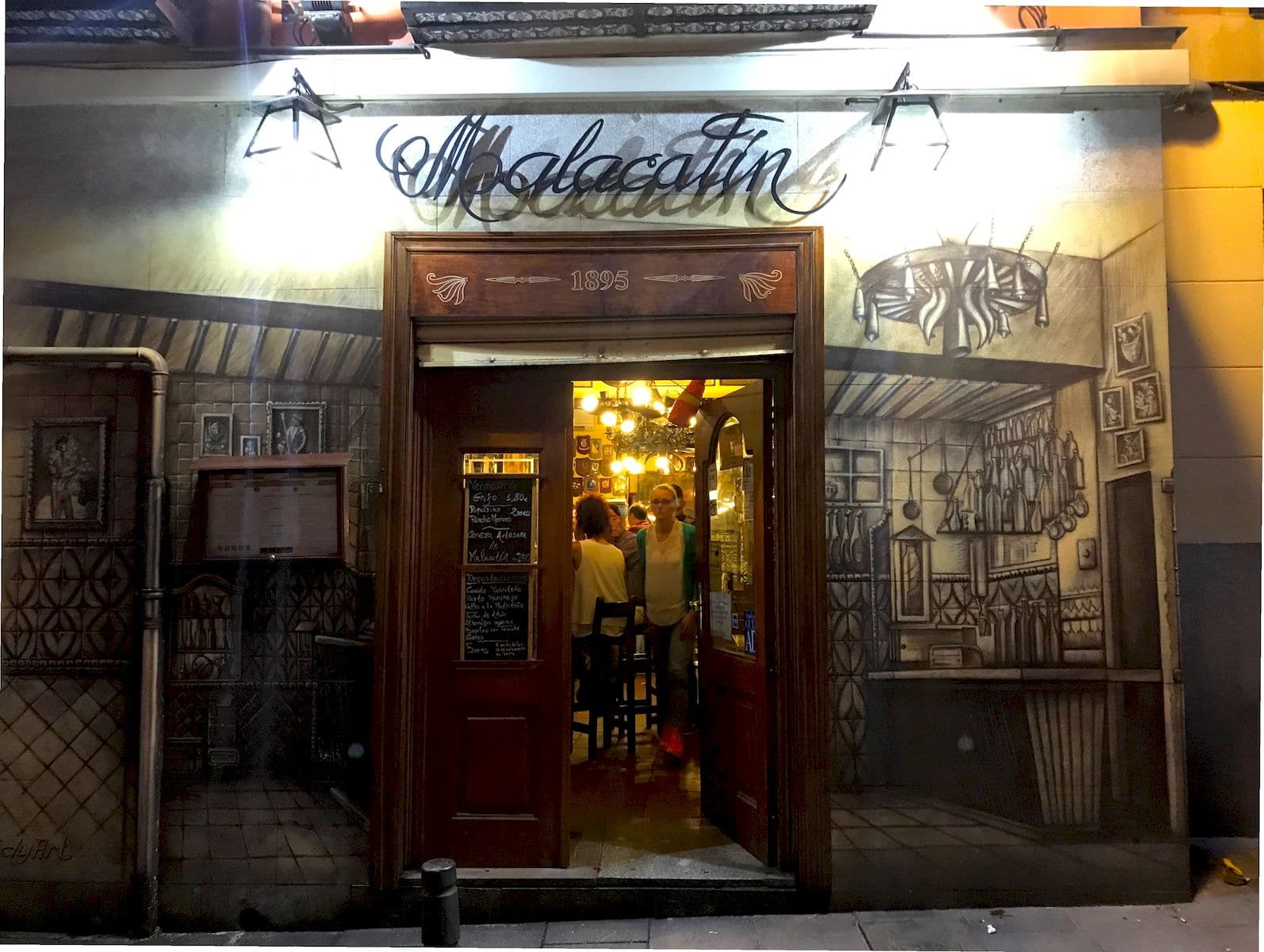 L'esterno del ristorante Malacatin