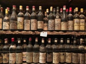 Collezione di bottiglie antiche di Barolo