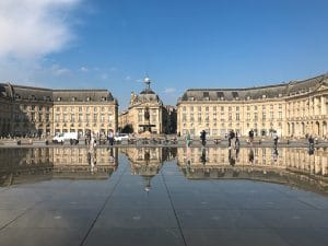 Le Miroir-d-eau a Bordeaux