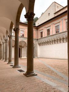 Il cortile di Palazzo ducale a Gubbio