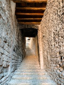 Una delle ripide scalinate di Spoleto