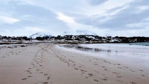 La spiaggia di Hov a Gimsøy
