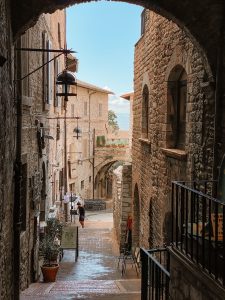 Un vicolo di Assisi