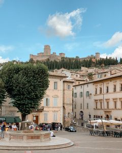 Vista sulla Rocca Maggiore di Assisi