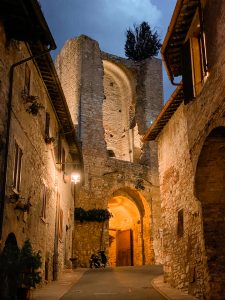 La porta San Giacomo ad Assisi