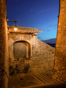 Edicole sacre tra le vie di Assisi