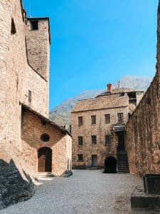 Il cortile del Castello di Montebello a Bellinzona