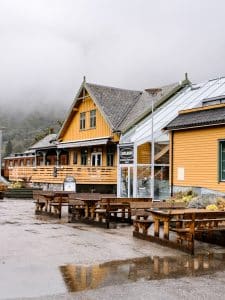 I negozi al porto di Flåm